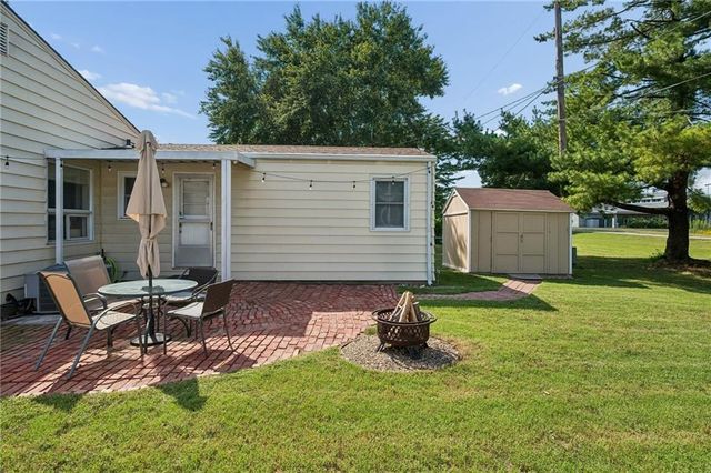 1228 E 25th Avenue, Kansas City, MO 64116
