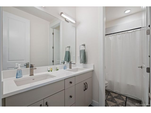 5751 Doc Bar Cir, Sedalia, CO 80135