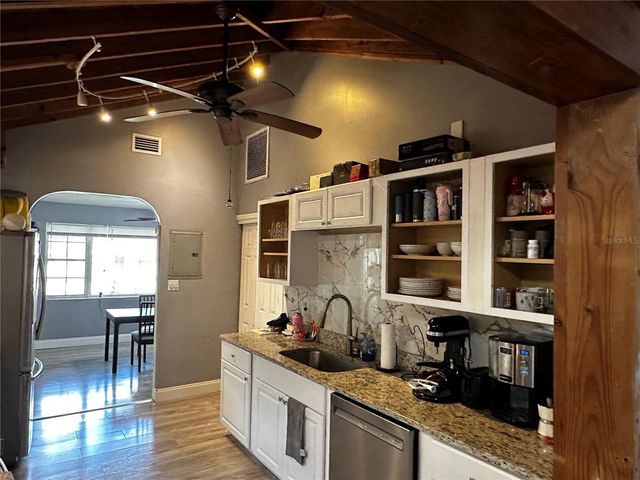 724 NE 17TH AVENUE, Ocala, FL 34470