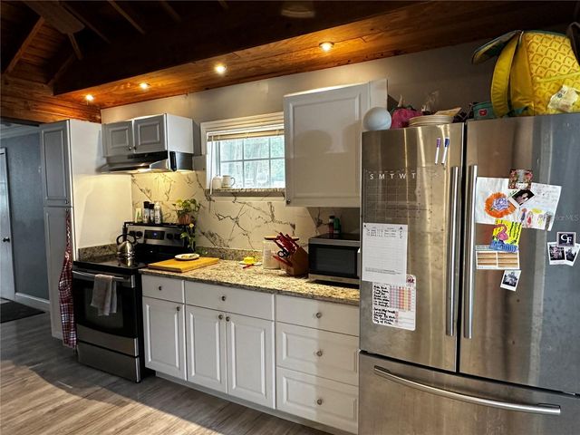 724 NE 17TH AVENUE, Ocala, FL 34470