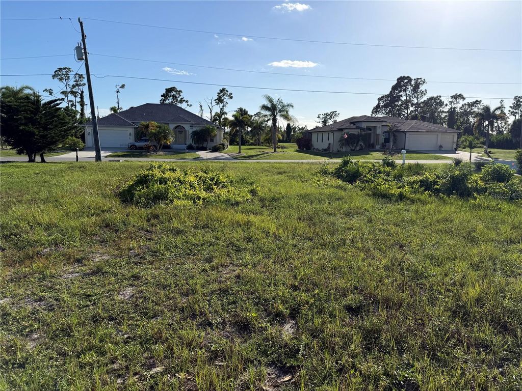 81 PINE VALLEY CT, Rotonda West, FL 33947