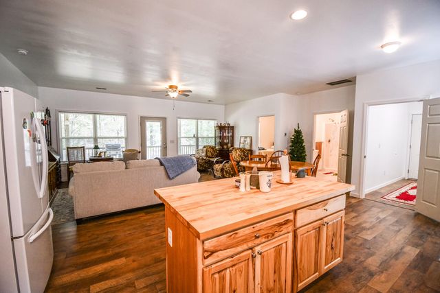 8942 Quicks Run Road, Vanceburg, KY 41179