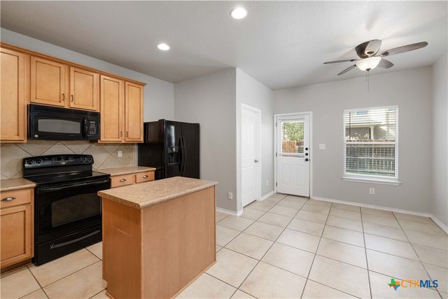 120 Clapboard Run, Cibolo, TX 78108