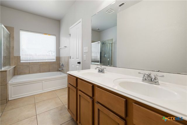 120 Clapboard Run, Cibolo, TX 78108