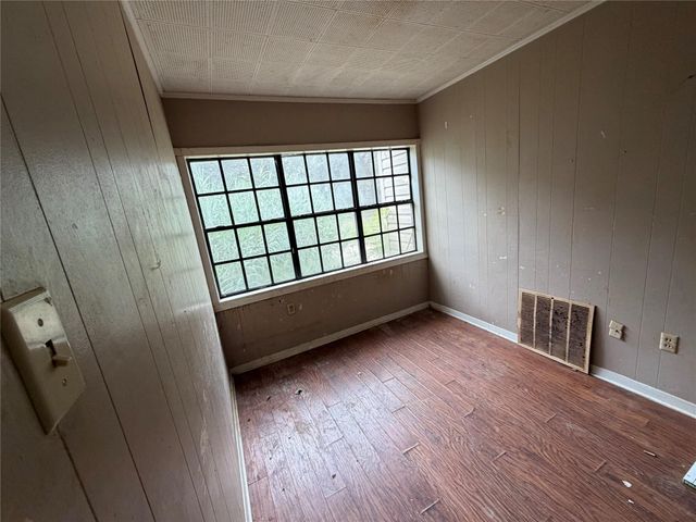 1110 18th Avenue N, Texas City, TX 77590