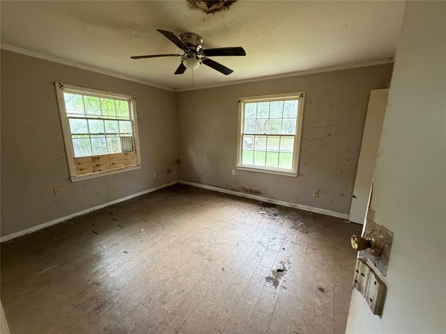 1110 18th Avenue N, Texas City, TX 77590