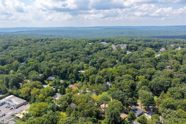 609 Albert Road, Signal Mountain, TN 37377