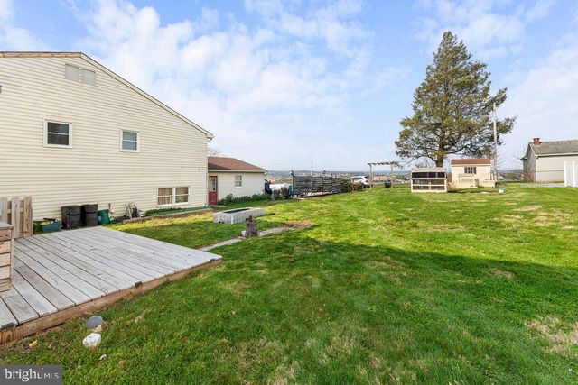 1377 APPLE ST, Ephrata, PA 17522