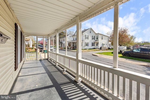1377 APPLE ST, Ephrata, PA 17522
