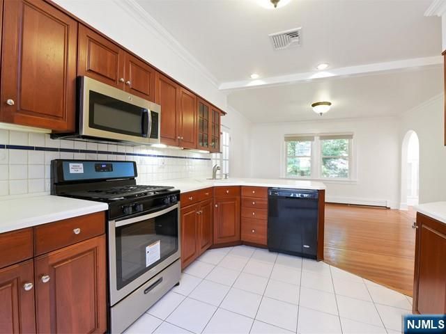 8 Laurel Avenue, Tenafly, NJ 07670