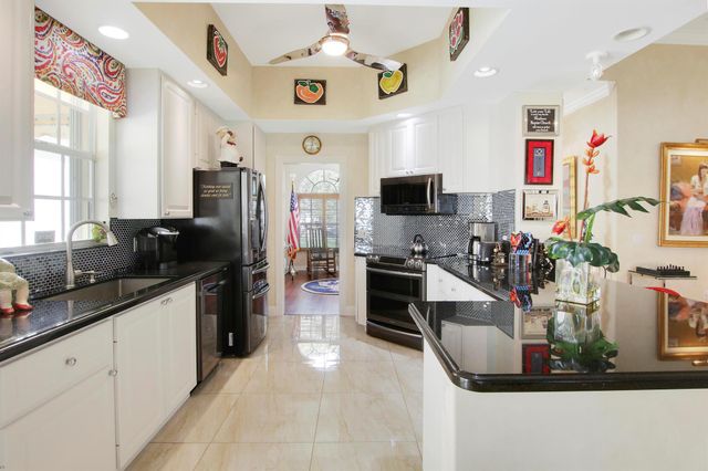 1402 James Bay Road, Palm Beach Gardens, FL 33410