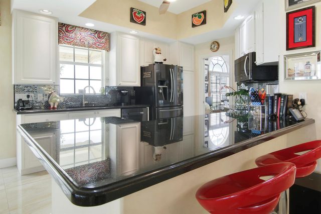 1402 James Bay Road, Palm Beach Gardens, FL 33410