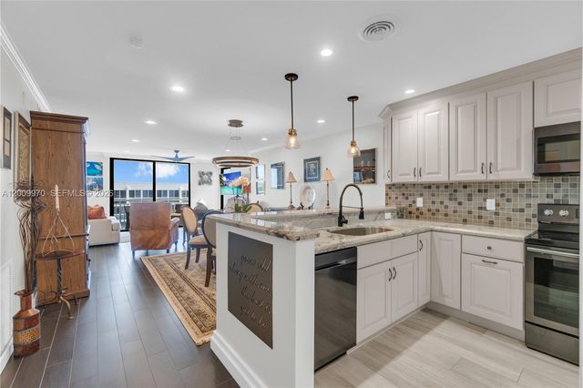 3100 NE 48th St PH6, Fort Lauderdale, FL 33308