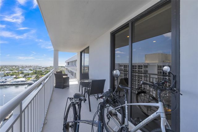 3100 NE 48th St PH6, Fort Lauderdale, FL 33308