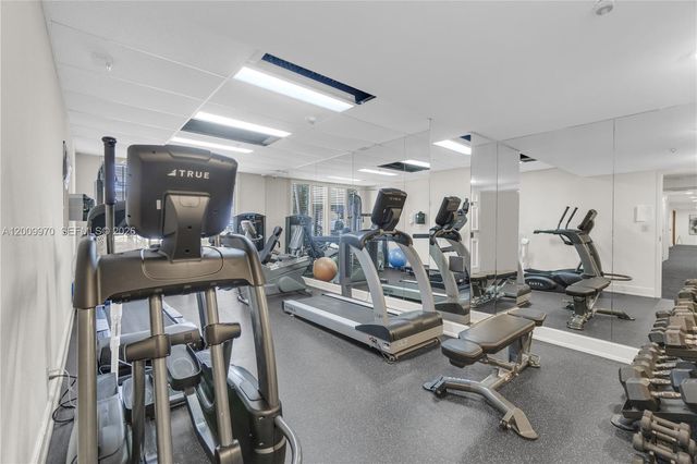 3100 NE 48th St PH6, Fort Lauderdale, FL 33308