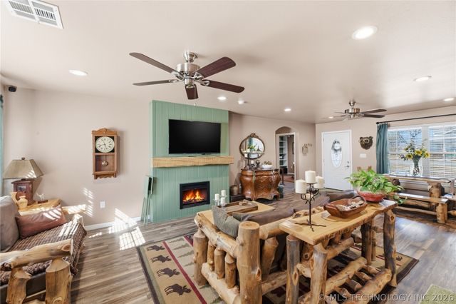 440 W 7th Street, Chelsea, OK 74016