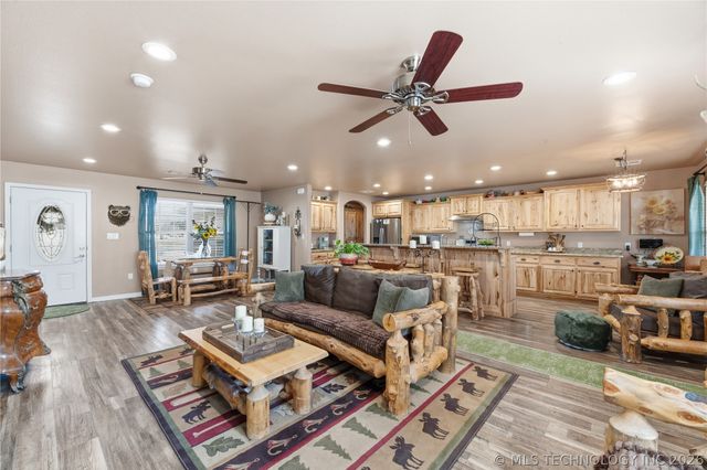 440 W 7th Street, Chelsea, OK 74016