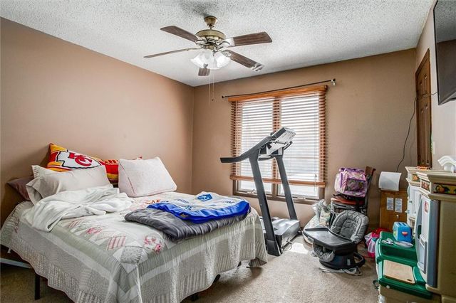 2829 Trenchard Drive, Independence, MO 64057