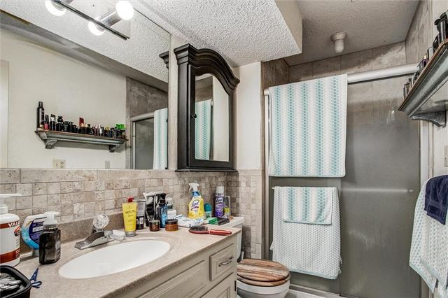 2829 Trenchard Drive, Independence, MO 64057