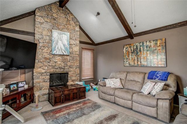 2829 Trenchard Drive, Independence, MO 64057