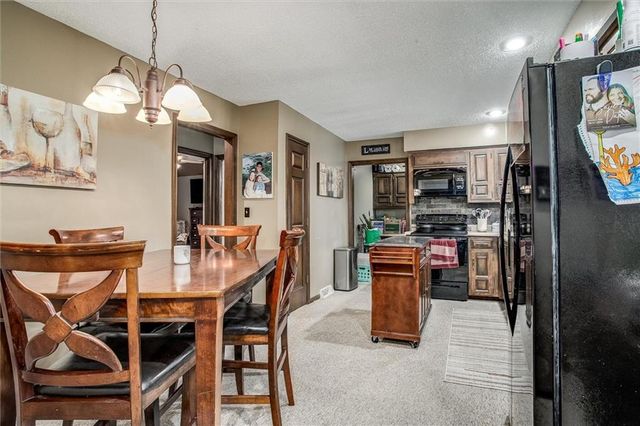 2829 Trenchard Drive, Independence, MO 64057