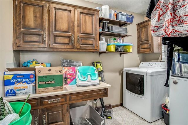 2829 Trenchard Drive, Independence, MO 64057