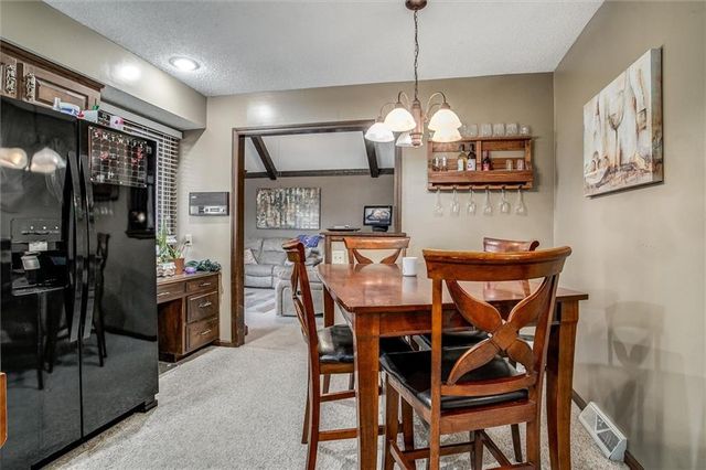 2829 Trenchard Drive, Independence, MO 64057