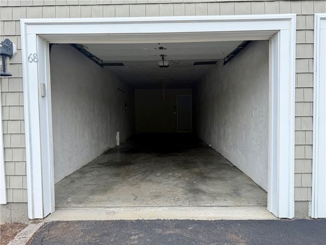 679 Metacom Avenue 68, Bristol, RI 02809