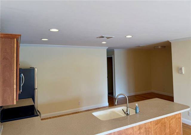 679 Metacom Avenue 68, Bristol, RI 02809