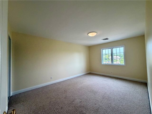 679 Metacom Avenue 68, Bristol, RI 02809