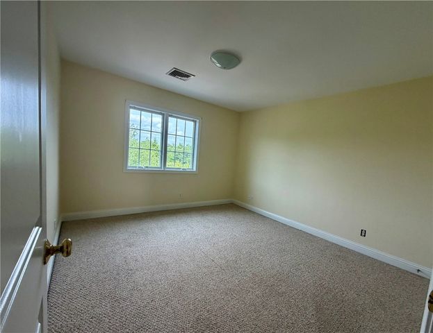679 Metacom Avenue 68, Bristol, RI 02809