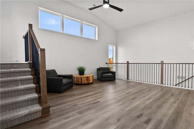 9305 Aminda Street, Lenexa, KS 66227