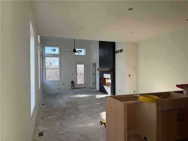 9305 Aminda Street, Lenexa, KS 66227