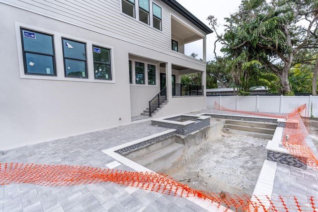 4712 W CLEAR AVENUE, Tampa, FL 33629