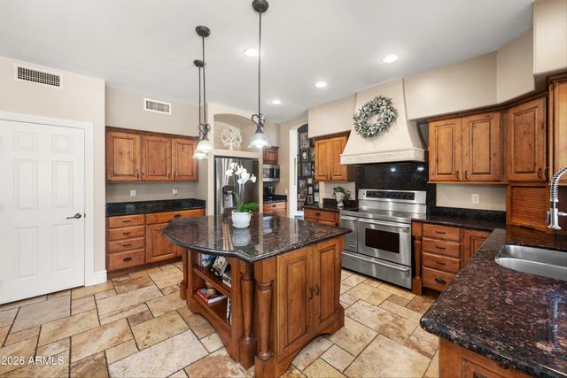241 S Equestrian Court, Gilbert, AZ 85296