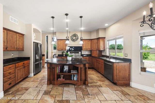 241 S Equestrian Court, Gilbert, AZ 85296