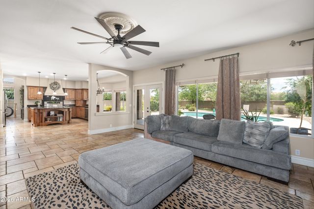 241 S Equestrian Court, Gilbert, AZ 85296