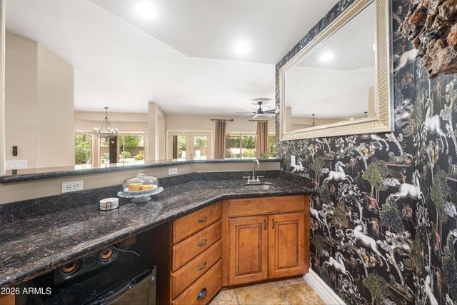 241 S Equestrian Court, Gilbert, AZ 85296