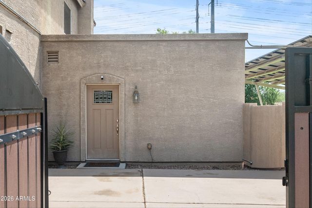 241 S Equestrian Court, Gilbert, AZ 85296