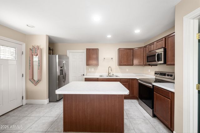 241 S Equestrian Court, Gilbert, AZ 85296