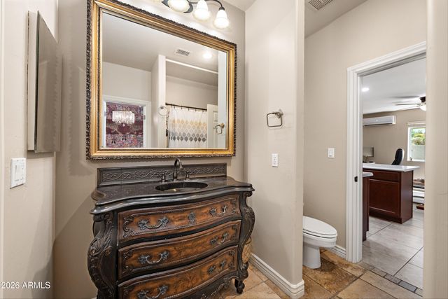 241 S Equestrian Court, Gilbert, AZ 85296