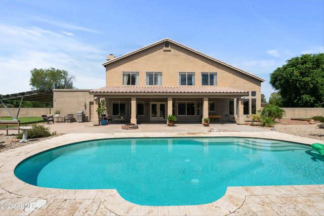 241 S Equestrian Court, Gilbert, AZ 85296
