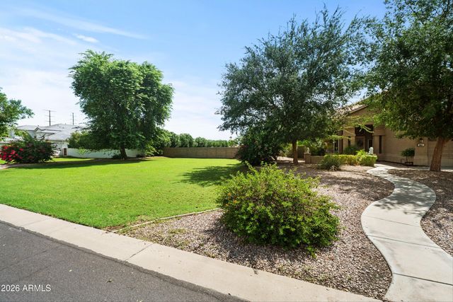 241 S Equestrian Court, Gilbert, AZ 85296