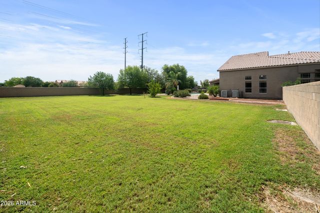 241 S Equestrian Court, Gilbert, AZ 85296