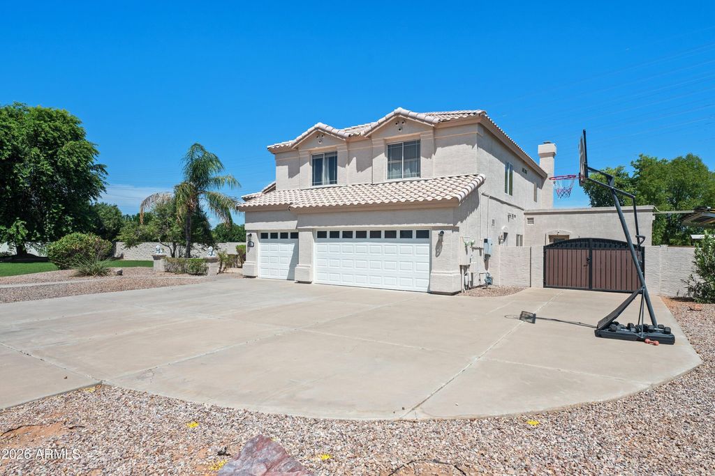 241 S Equestrian Court, Gilbert, AZ 85296 — photo 4