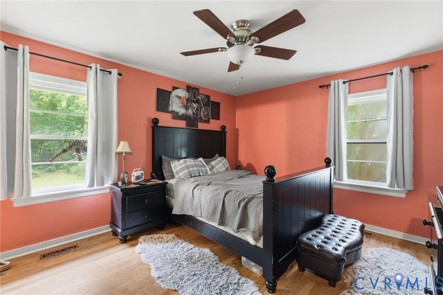12311 PARKER Ln, Chester, VA 23831
