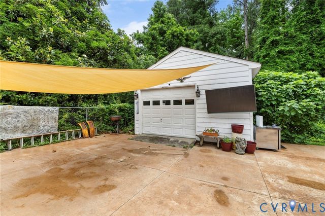 12311 PARKER Ln, Chester, VA 23831