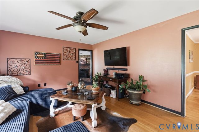 12311 PARKER Ln, Chester, VA 23831
