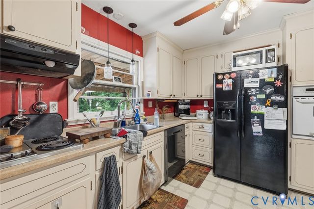12311 PARKER Ln, Chester, VA 23831