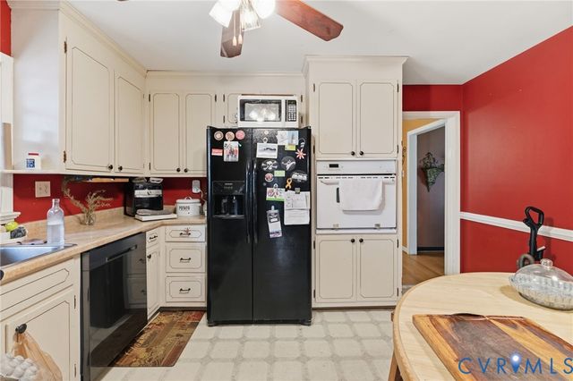 12311 PARKER Ln, Chester, VA 23831